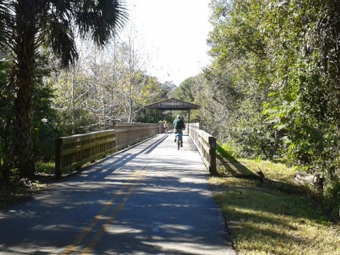Cross Seminole Trail, FL