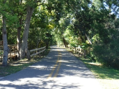 Kewannee Trail, an Orlando neighborhood bike trail